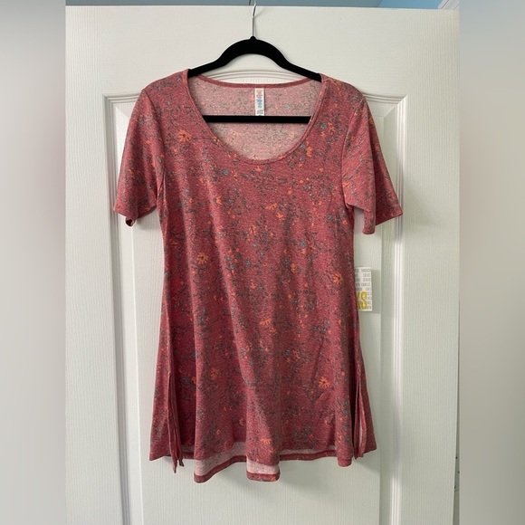NWT LulaRoe Perfect T - Picture 1 of 7